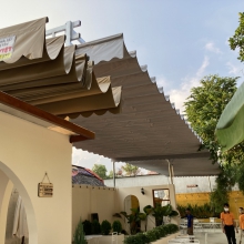 Mái xếp quán cà phê